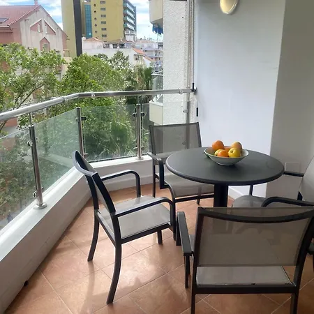 En El Centro Cerca De La Playa